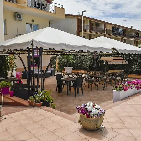 Hotel La 4*