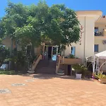 La 4*