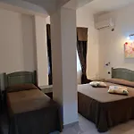 La 4*