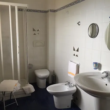 La 호텔 코릴리아노칼라브로