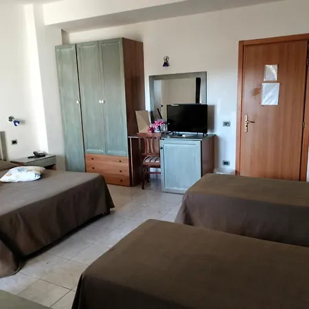 La מלון 4*